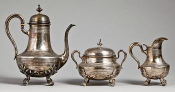 KAFFESERVIS, 3 delar, silver, nyrenässans, Lars Larson & Co, Göteborg 1876. Totalvikt 690 gram.