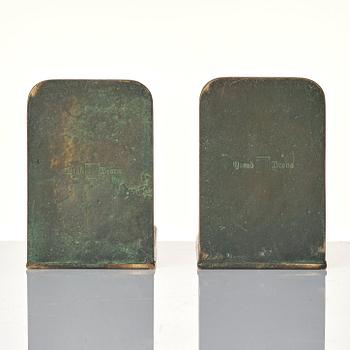 Carl-Einar Borgström, a pair of patinated bronze bookends, Ystad Brons, 1930-40s.