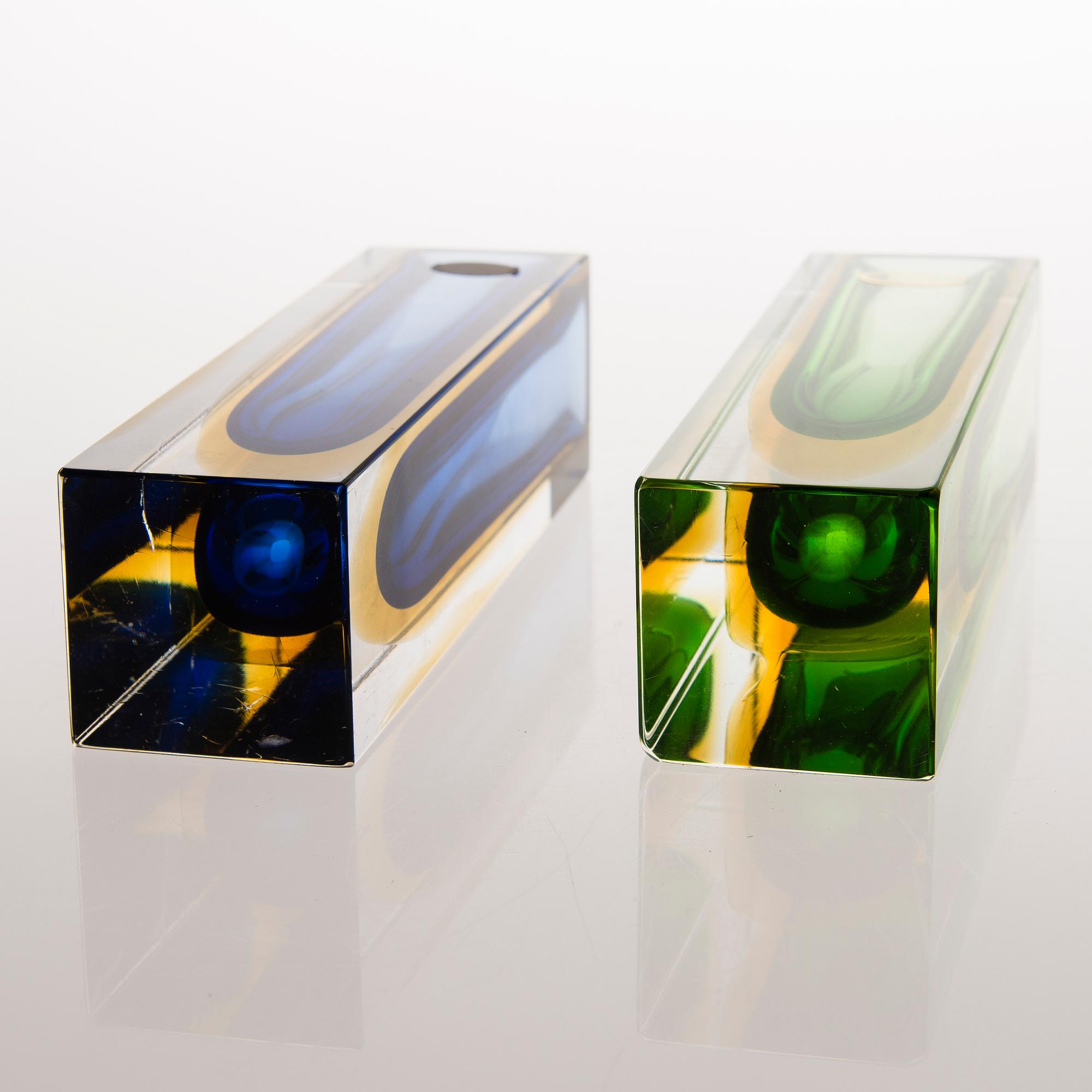 Two Murano sommerso glass vases, marked with labels.