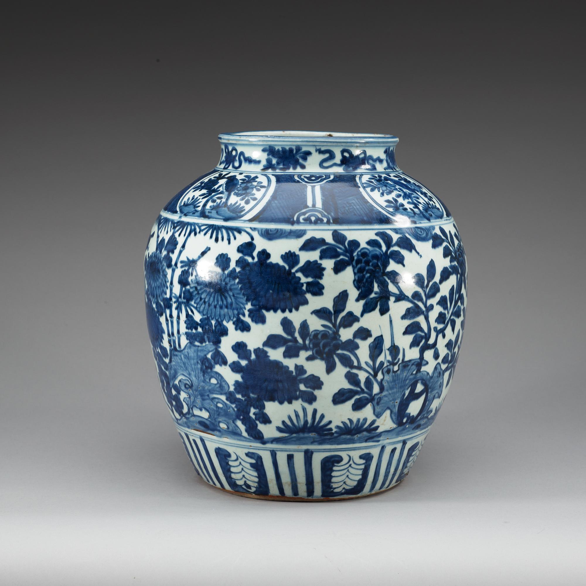 A large blue and white jar, Ming dynasty.