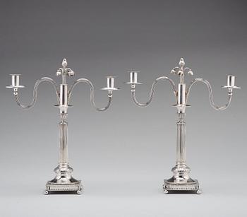 Pehr Zethelius, kandelabrar för två ljus, ett par, silver, Stockholm 1799, gustavianska.