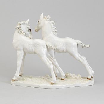 KARL TUTTER, a horse figure group from Hutschenreuther, Germany.