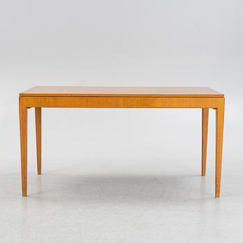 Axel Larsson, a Swedish Modern dining table, model "1524", Svenska Möbelfabrikerna Bodafors, 1940's.