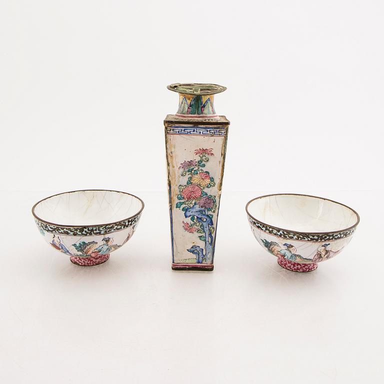 A pair of bowls and a vase Chinese enamle work 19th century or older.