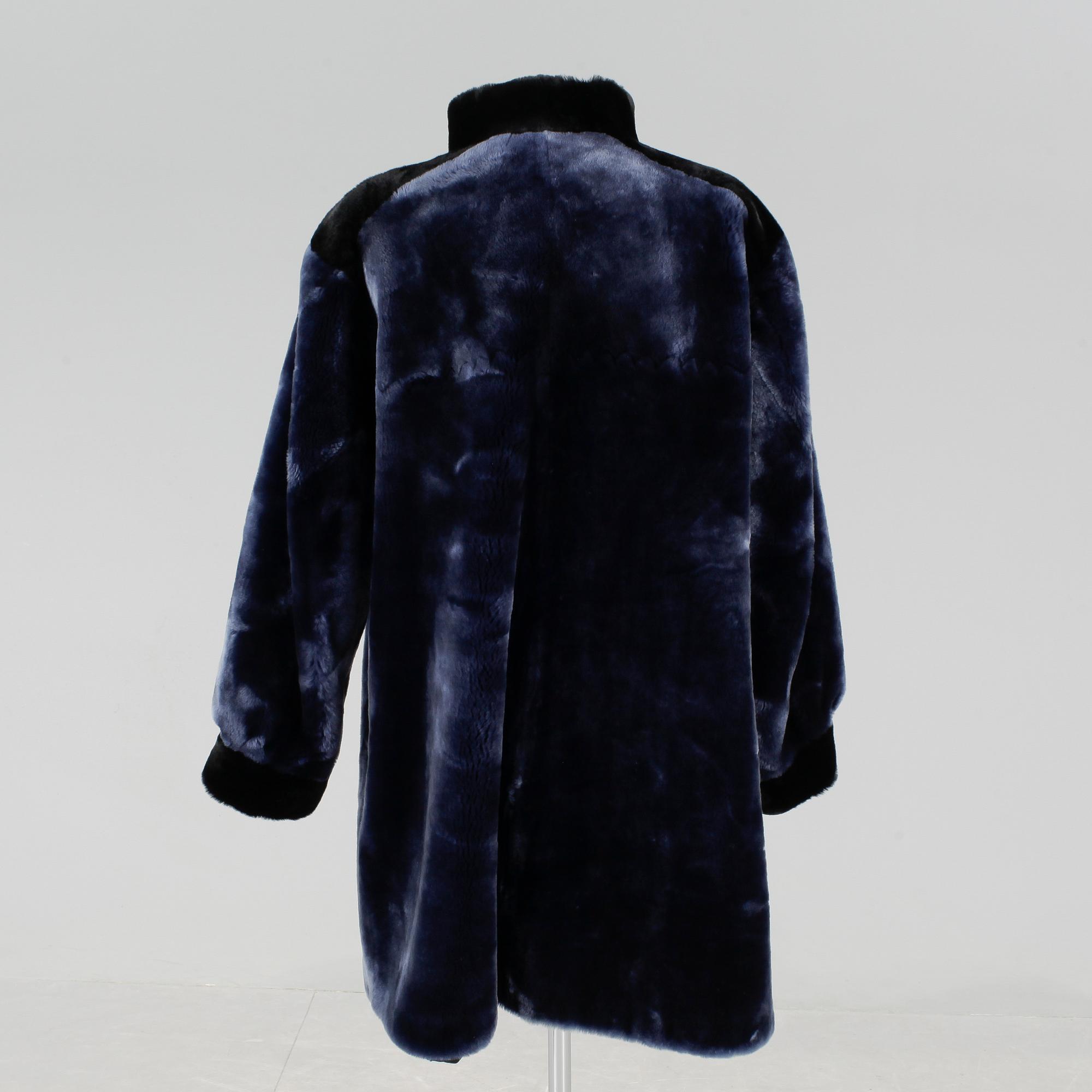 KAPPA, Yves Saint Laurent Fourrures.