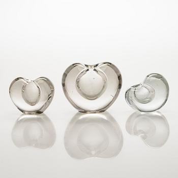 Timo Sarpaneva, Three glass objects "Heart". signed Timo Sarpaneva.
