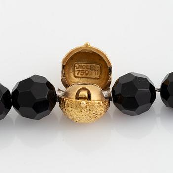 Ole Lynggaard, kullås 18K guld, med collier.