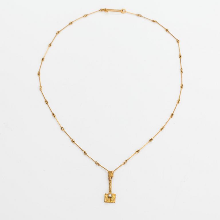 Björn Weckström, An 18K gold necklace "Thai" with an 8/8-cut diamond ca. 0.02 ct. Lapponia 1978.