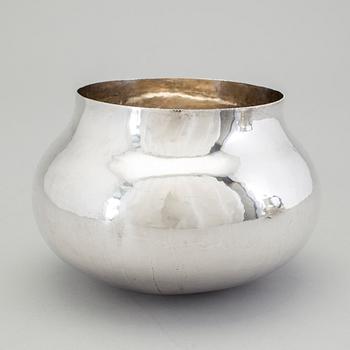 A Karlheinz Sauer silver vase, Västerås, Sweden 1972.