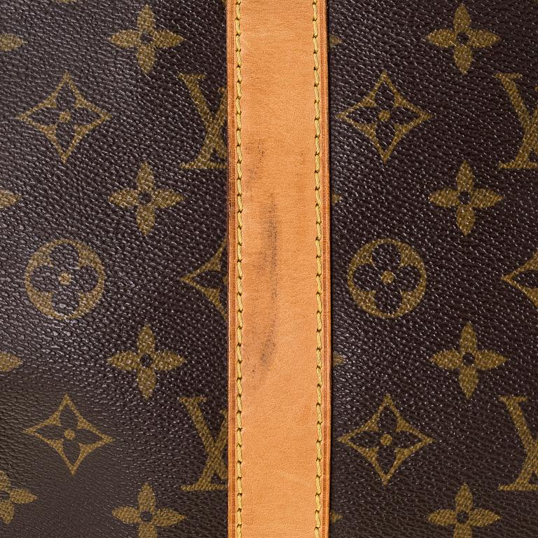 Louis Vuitton, a Monogram Canvas 'Keepall 55 Bandoulière' bag.
