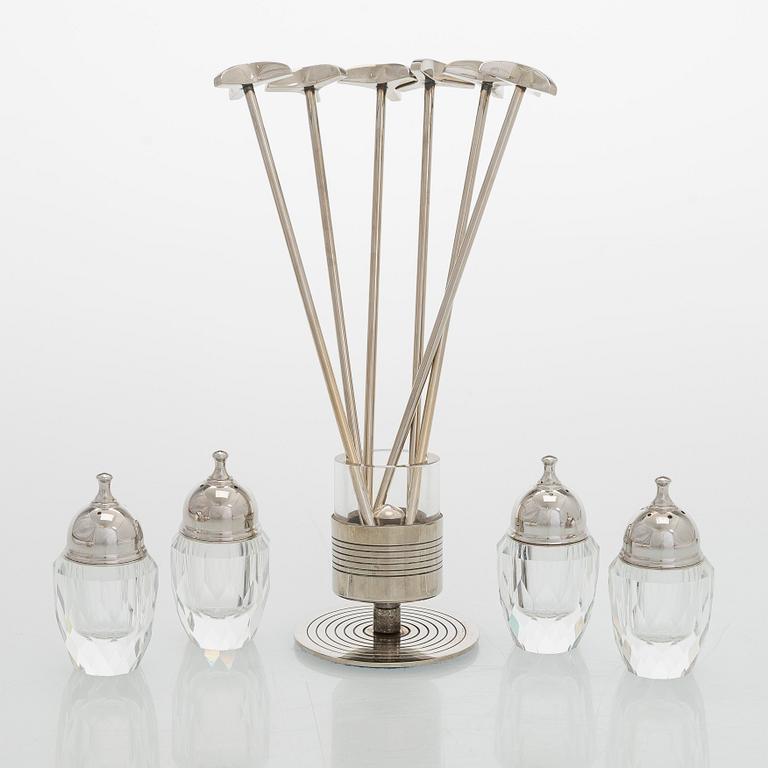 Kokoelma kattausesineitä, 17 osaa.