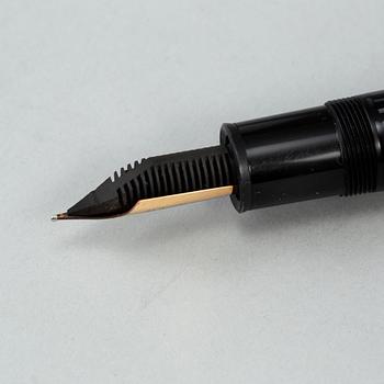 MONTBLANC, a Meisterstück No 149 fountain pen.