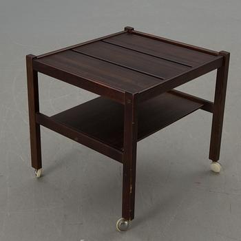 SERVERINGSBORD, Swedese Yngve Ekström.