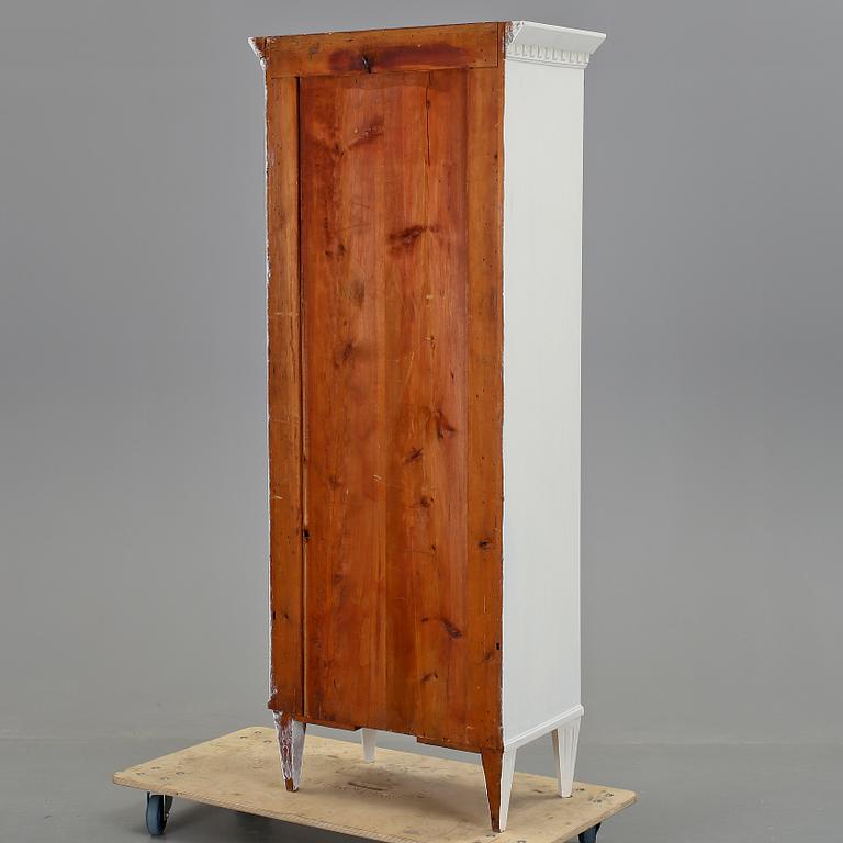 KLÄDSKÅP, tidigt 1900-tal.