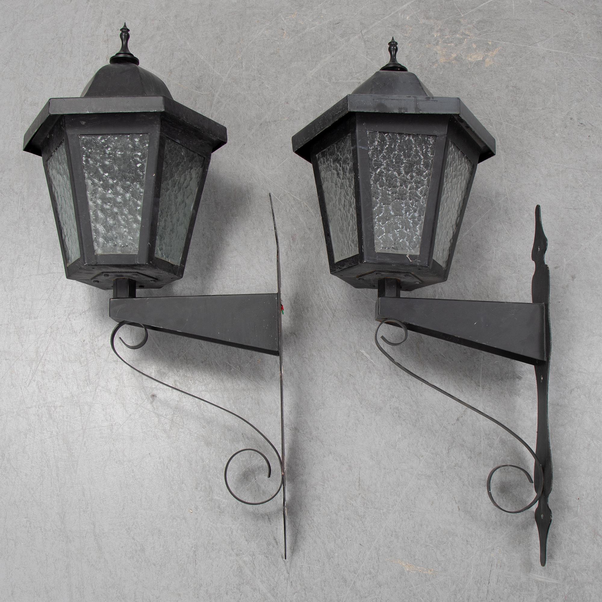 A pair of 1970's wall-lamps.