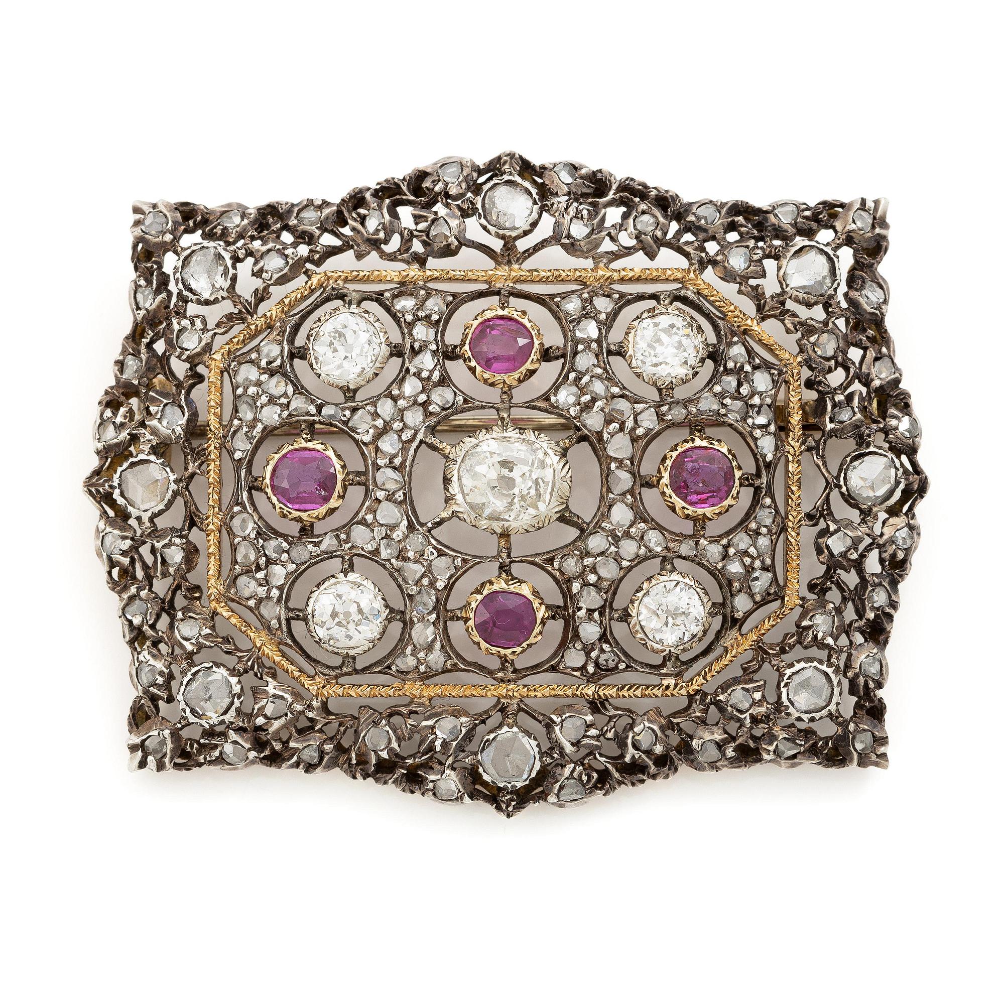 Buccellati brosch 14K guld och silver med gammal- och rosenslipade diamanter och rubiner.