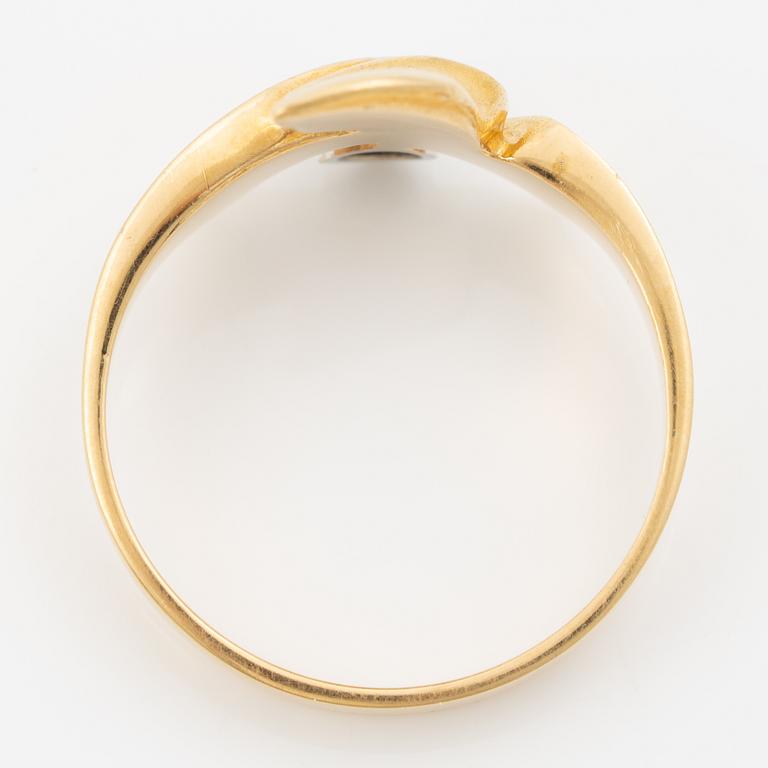 Lapponia, ring 18K gold set with a round brilliant-cut diamond, Finland 1981.
