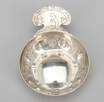 TASTEVIN, silver, Frankrike, 1800-tal. Vikt 44 g.