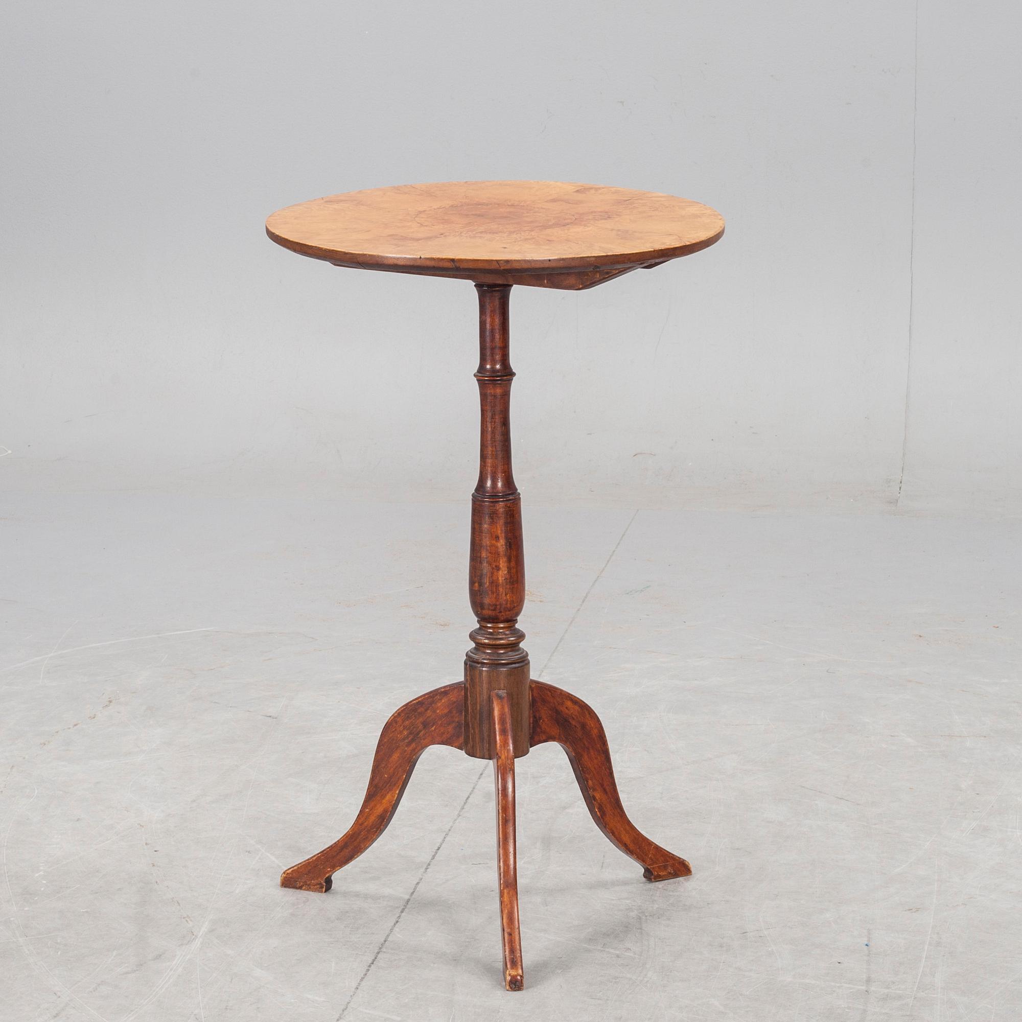 FÄLLBORD, 1800-talets första hälft.
