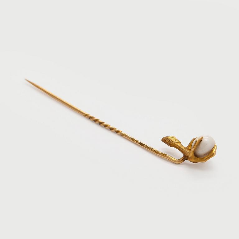 Tie pin, pearl, 18K gold, Finska Guldsmeds Ab, Helsinki 1912.