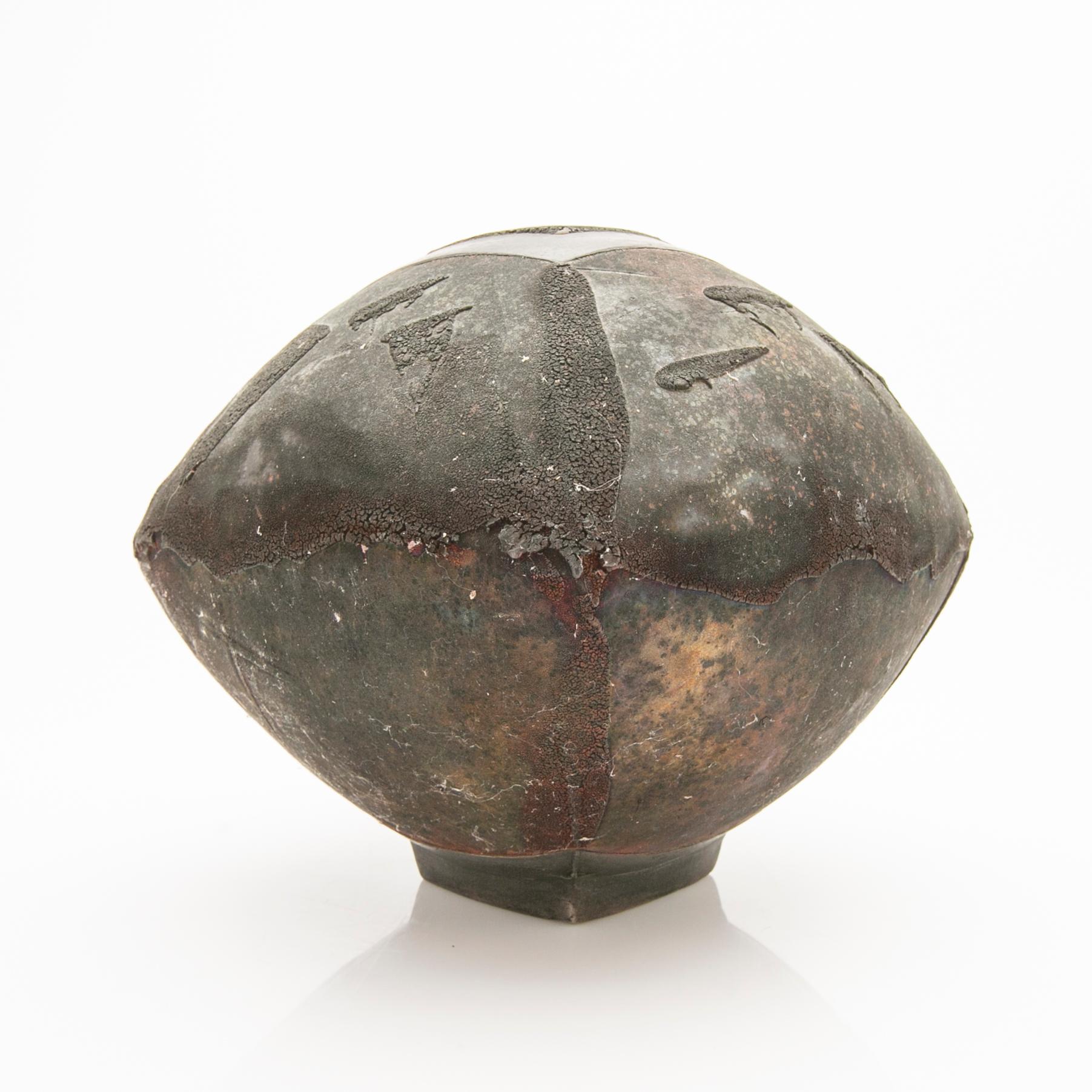 Steen Kepp, Lidded urns.