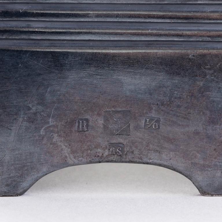 BORDSSURTOUT, Jugend, försilvrad metall och glas, WMF, Tyskland tidigt 1900-tal.