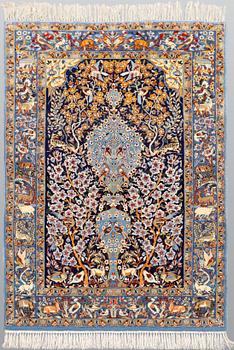 A part silk Esfahan rug, 170 x 108 cm.