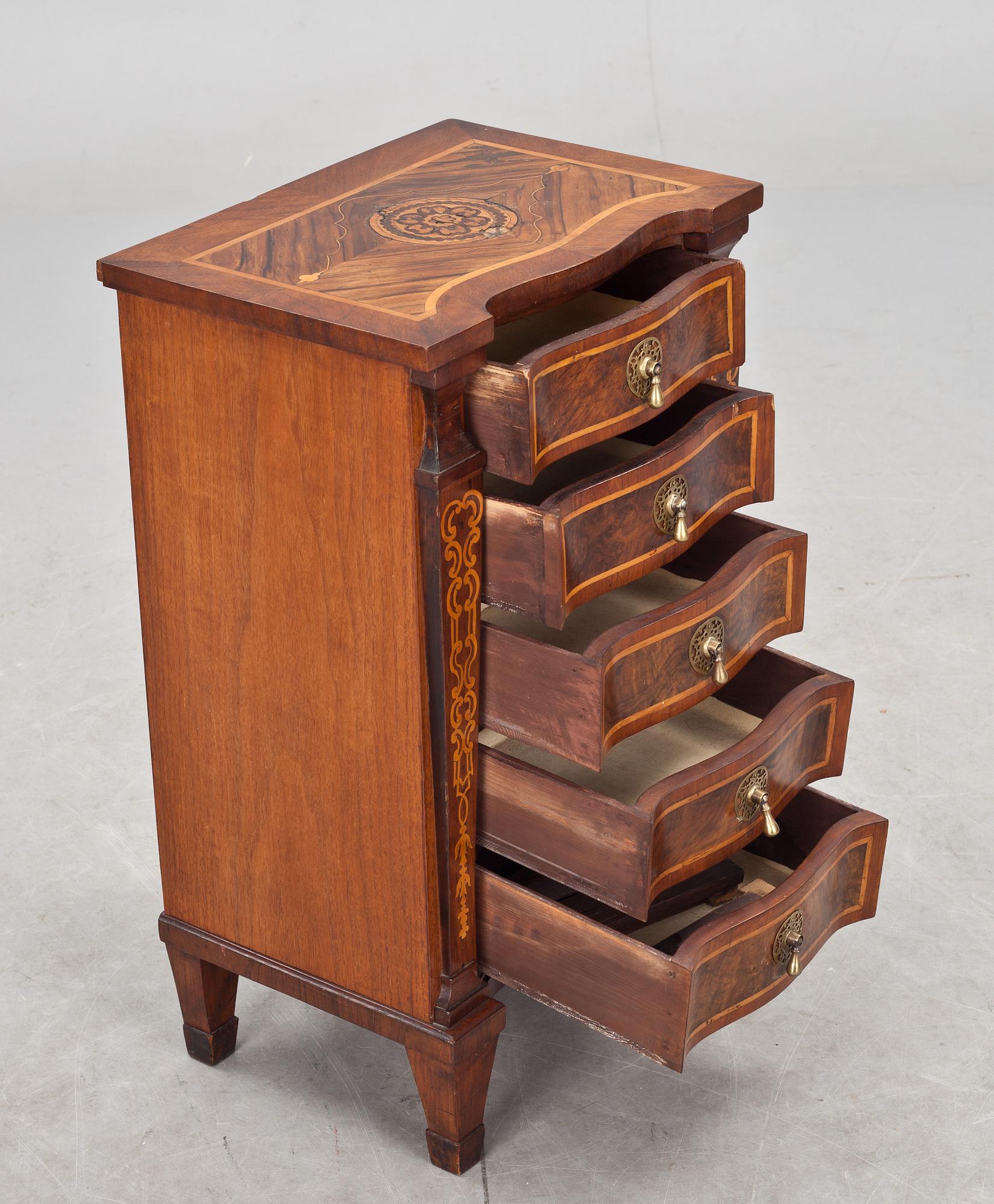 BYRÅ, troligen Holland, 1800-tal.