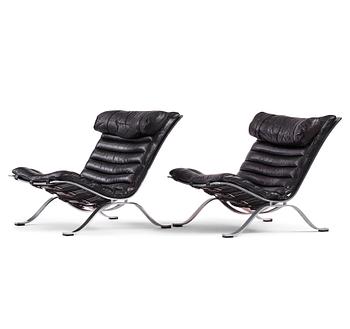 95. Arne Norell, a pair of black leather 'Ari' lounge chairs, Möbel AB Arne Norell, 1960-1970s.