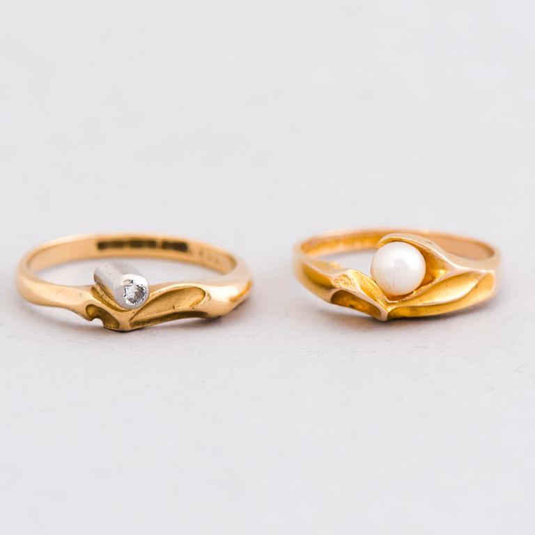 TWO BJÖRN WECKSTRÖM RINGS, pearl, diamond, 14K and 18K gold. Lapponia 1979-82.
