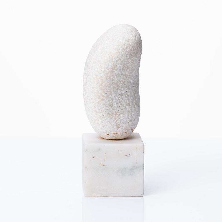 Anna Mizak, sculpture, marble, signed and dated -85 underneath.