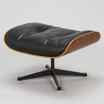 Charles & Ray Eames, 'Lounge chair' and ottoman, licensed by Mobilier International France, 1977.