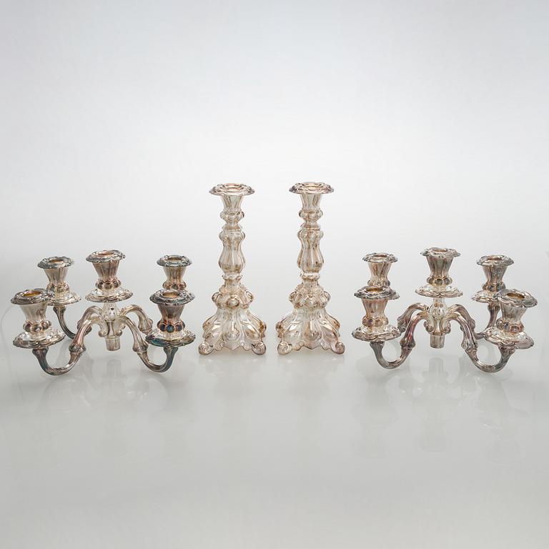 Kynttelikköpari, barokkityyliset, hopea, Kultakeskus, Hämeenlinna 2007-2008.