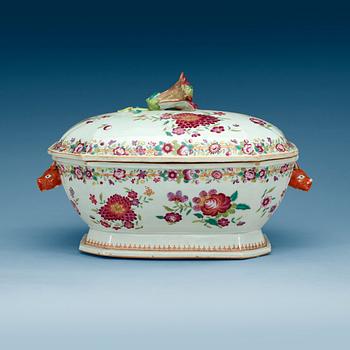 A famille rose tureen with cover, Qing dynasty, Qianlong (1736-95).