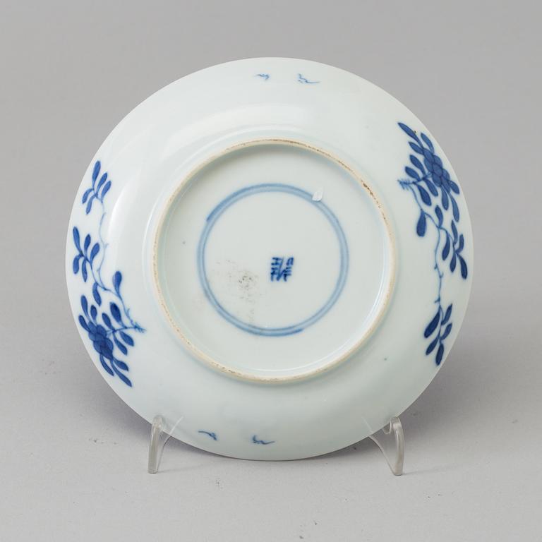 Four blue and white porcelain dishes, Qing dynasty.