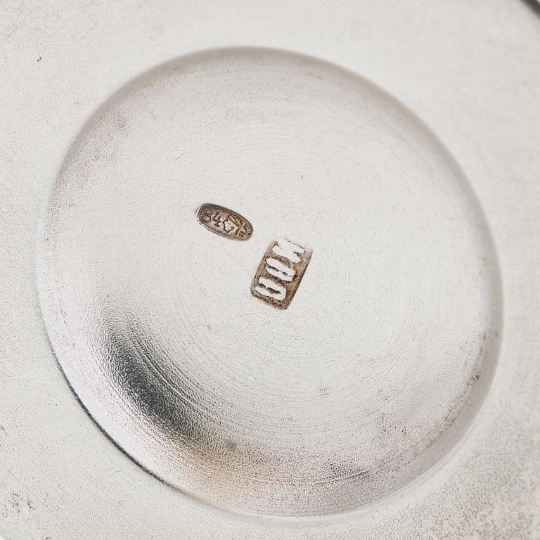 A vodka silver bucket with ladle, maker's mark of Ilya Prokopovich Prokofiev, Moscow 1899-1908.