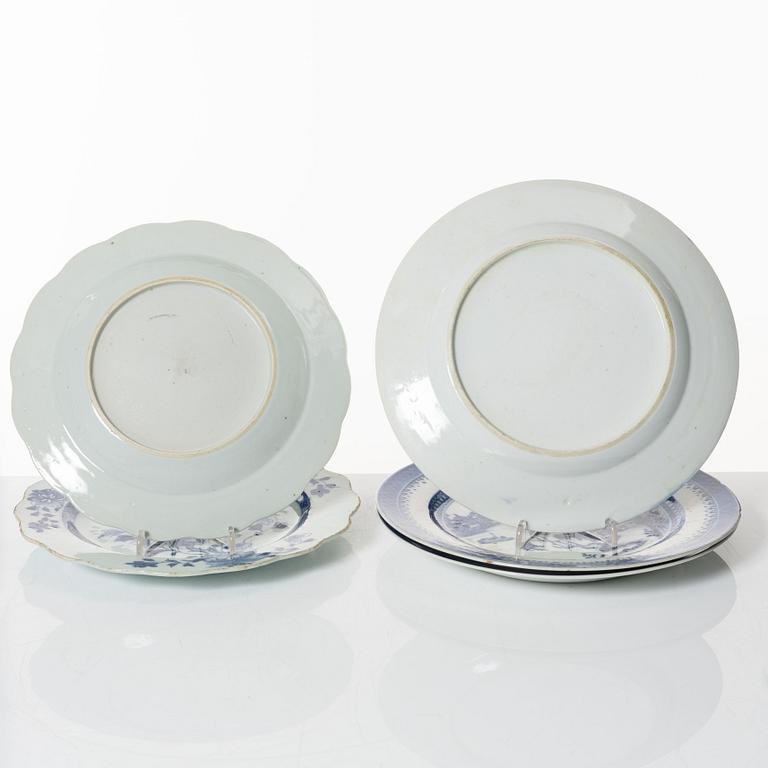 A group of nine Chinese blue and white export porcelain plates, Qing dynasty, 18th and 19th century.