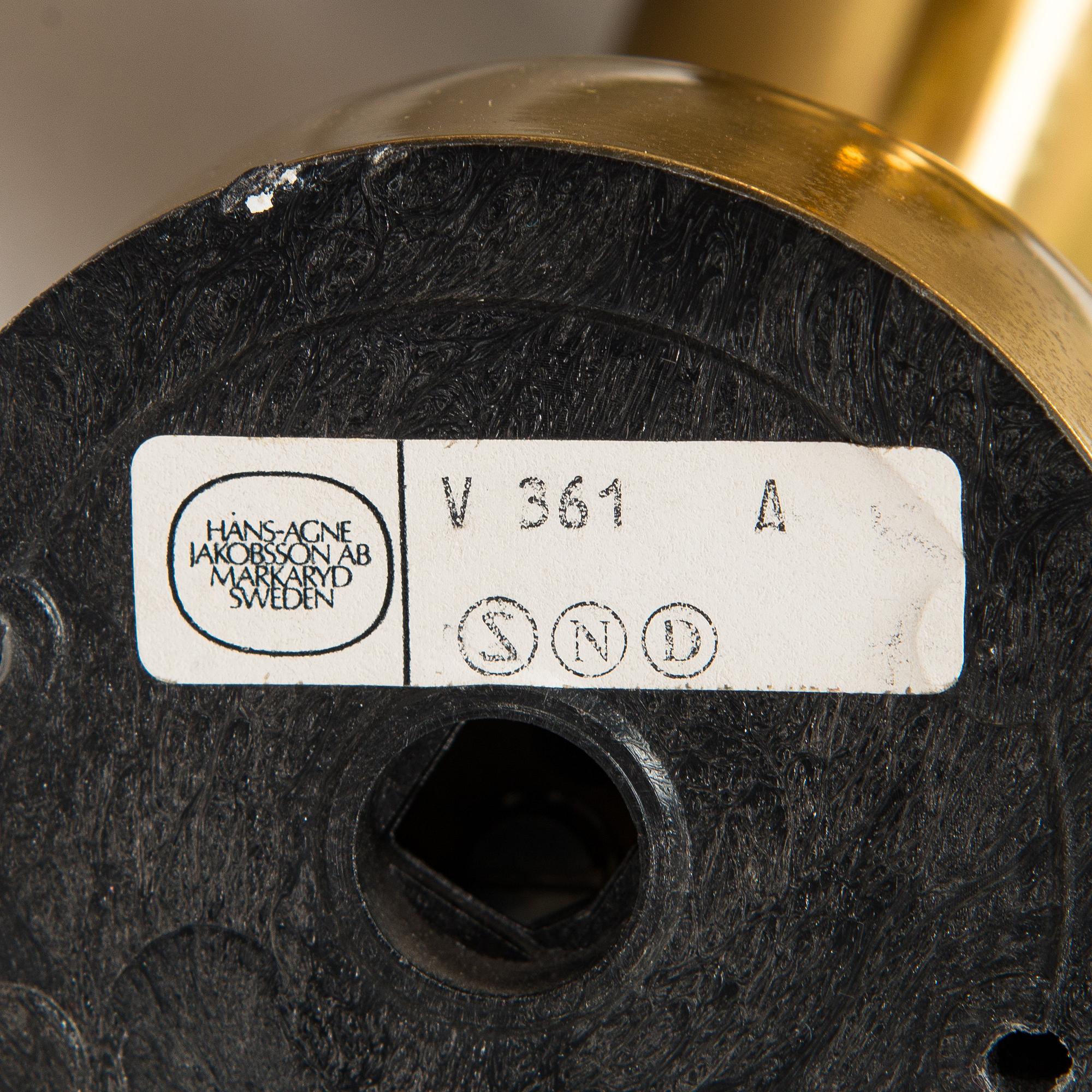 Hans-Agne Jakobsson, a pair of mid-20th century 'V361' wall lights for AB Markaryd.