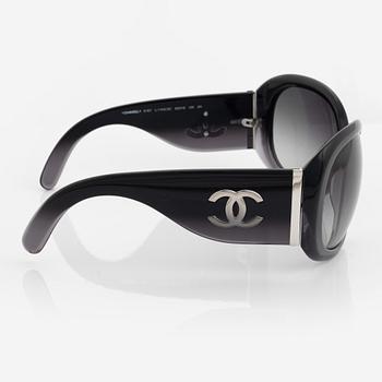 Chanel, solglasögon.