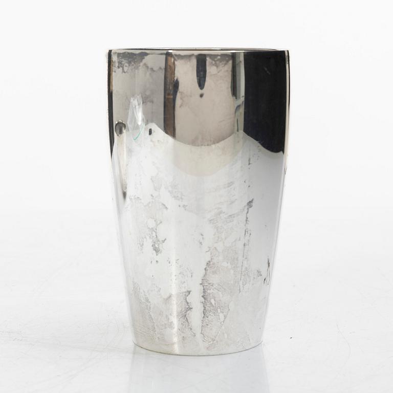 Guldsmedsaktiebolaget (GAB), Skål och vas, silver, Stockholm 1923-1928.