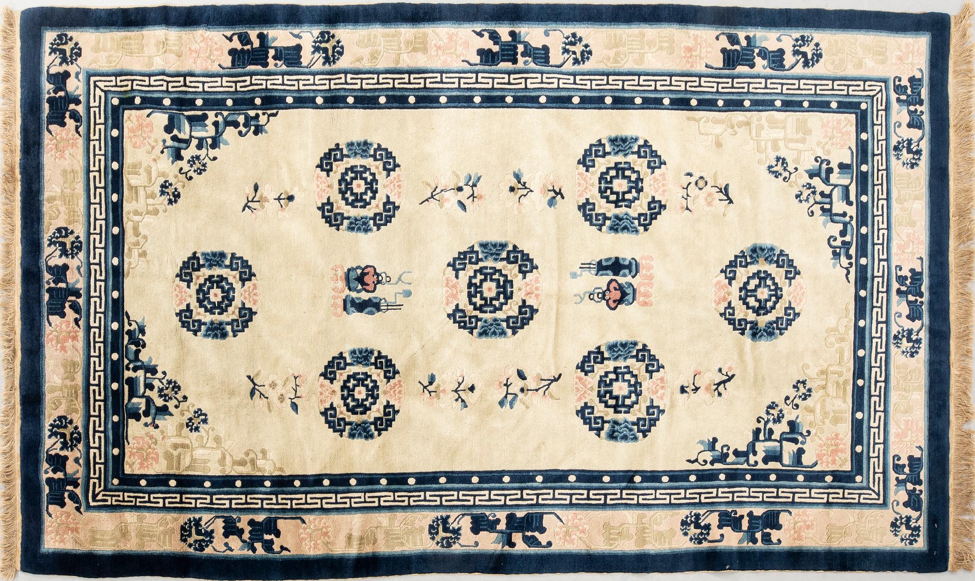 Rug China old approx. 258x149 cm.