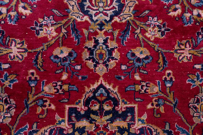 A Keshan carpet, c. 403 x 290 cm.