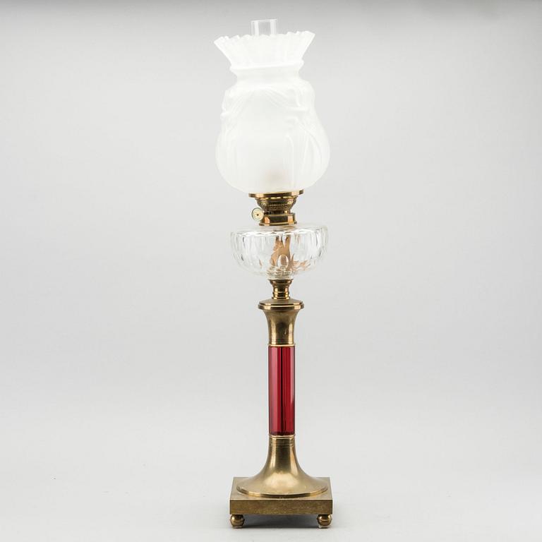 An early 20th century paraffin lamp.