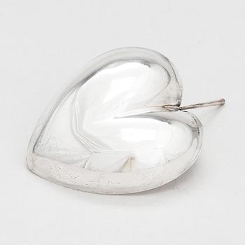 Tapio Wirkkala, a leaf shaped silver bowl, model TW 4, marked TW, Kultakeskus, Hämeenlinna 1962. Design year 1954.