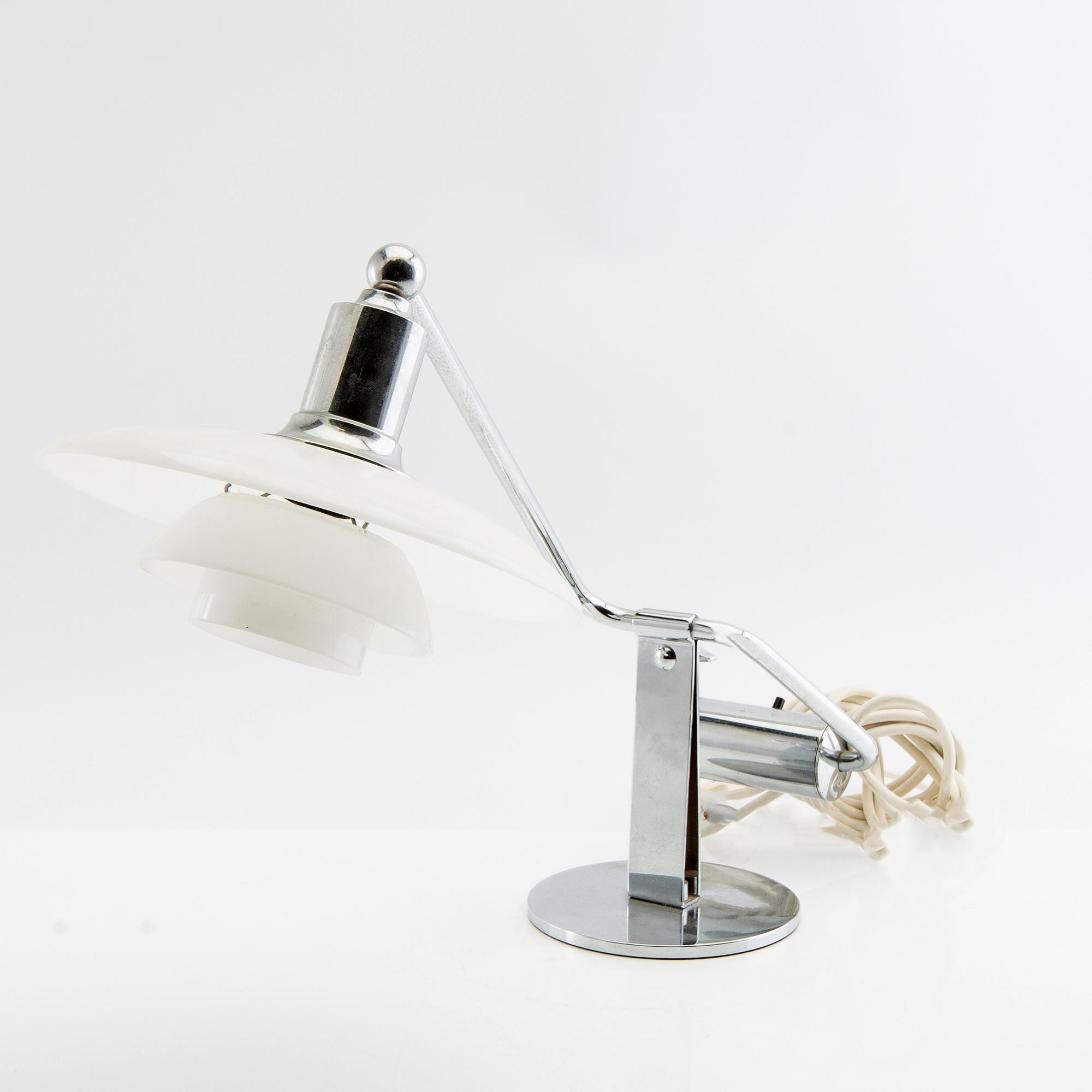 Poul Henningsen, pianolampor/kiplampor, ett par, "PH-2/1", Louis Poulsen, Danmark, 1900-tal.