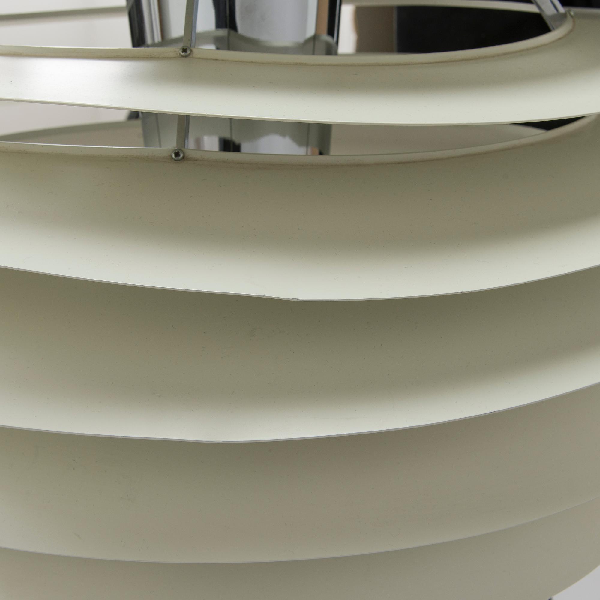 Poul Henningsen, kattovalaisin, "PH Globe", Louis Poulsen, Tanska.