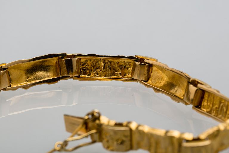 ARMBAND, 18 K guld, Björn Weckström, Lapponia, 1984. Vikt ca 25 g.