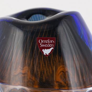 Edvin Öhrström, a 'Flickan och duvan' ariel vase, Orrefors 1979.