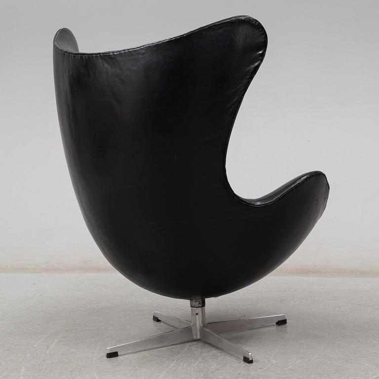 A 1960s arm chair "Egg chair" designed for Fritz Hansen, Denmark.
