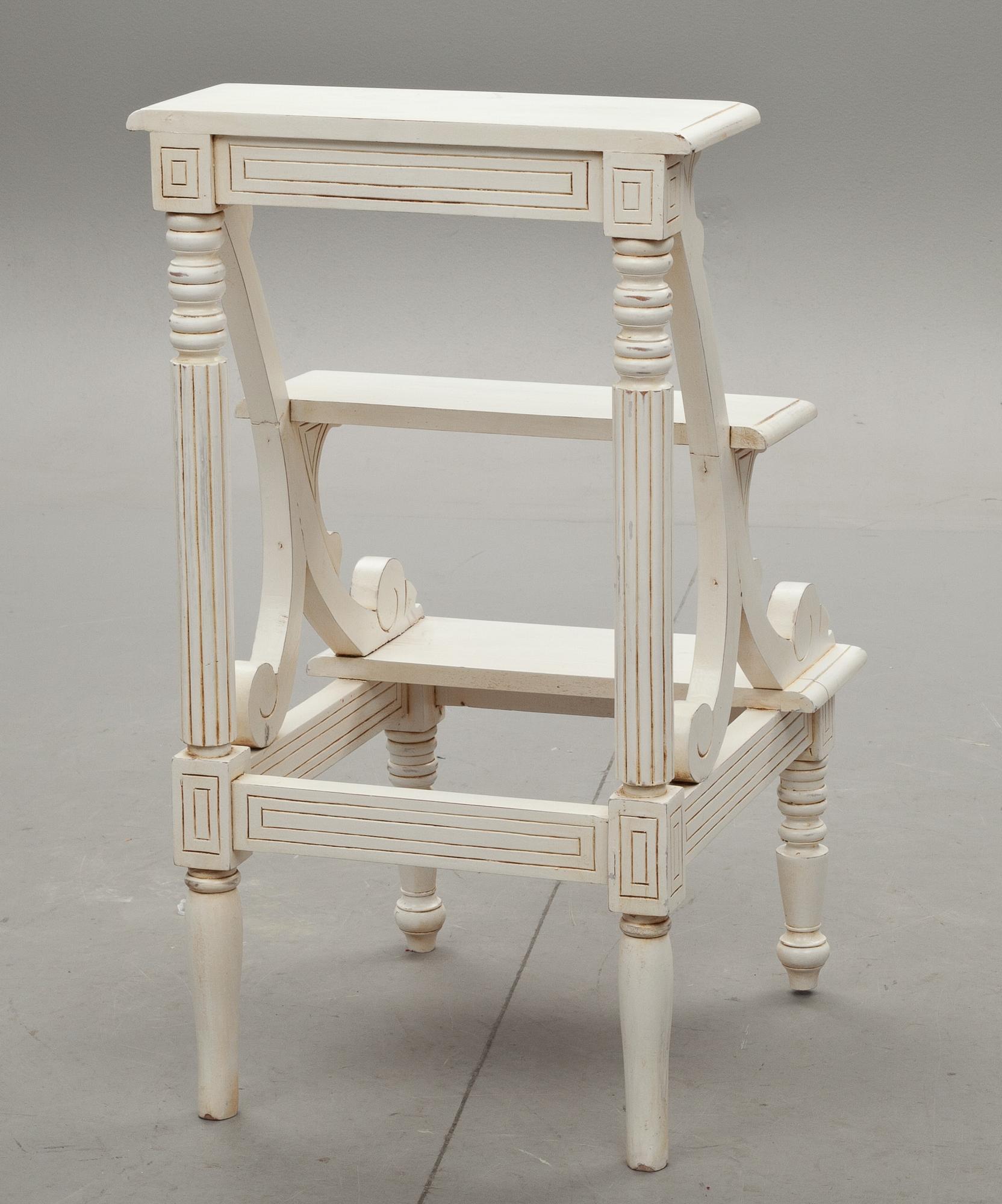 BIBLIOTEKSSTEGE, modern tillverkning.